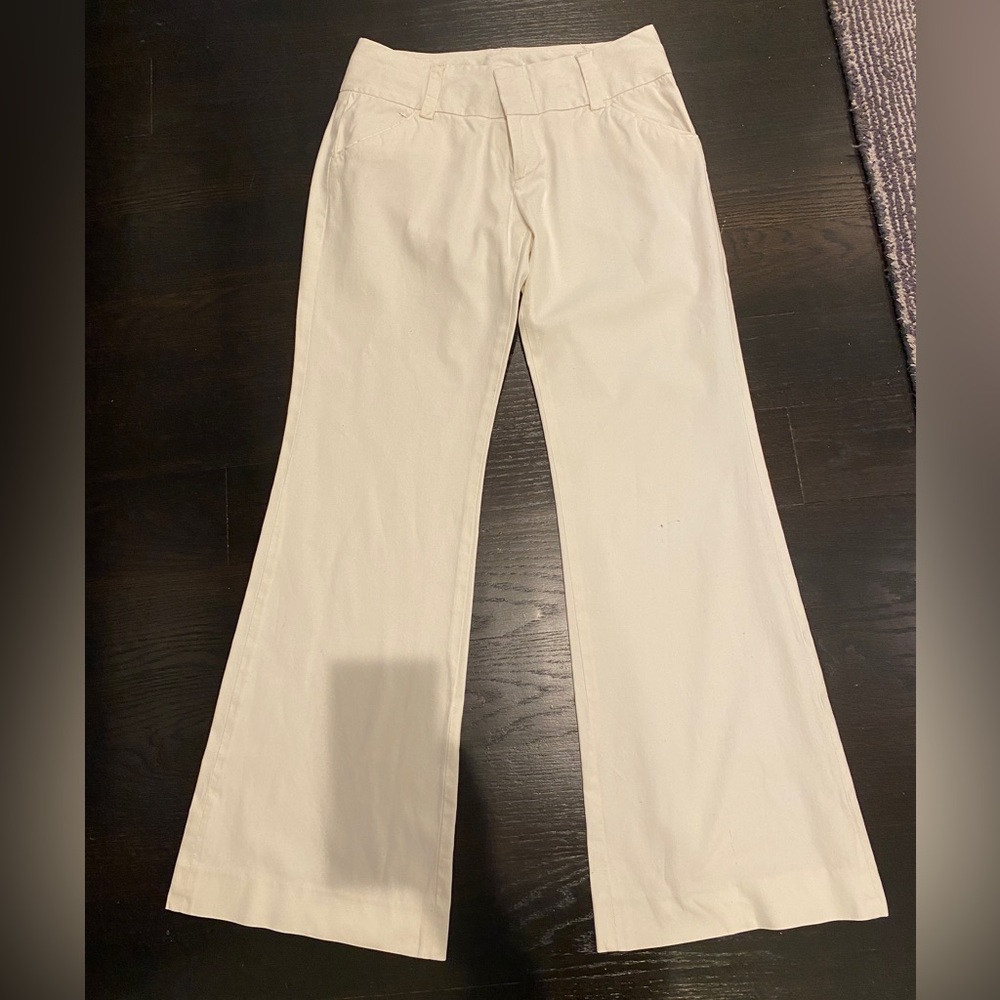 Alice and Olivia white pants size 6